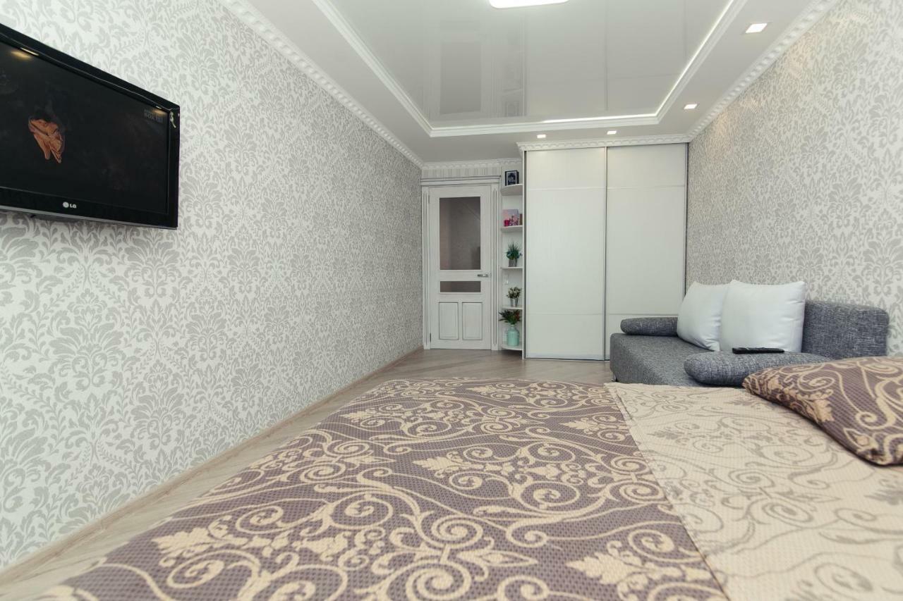 Luxury Apart-Hotel On Kondrateva Street Sumy Exterior foto
