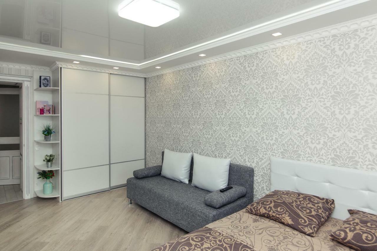 Luxury Apart-Hotel On Kondrateva Street Sumy Exterior foto